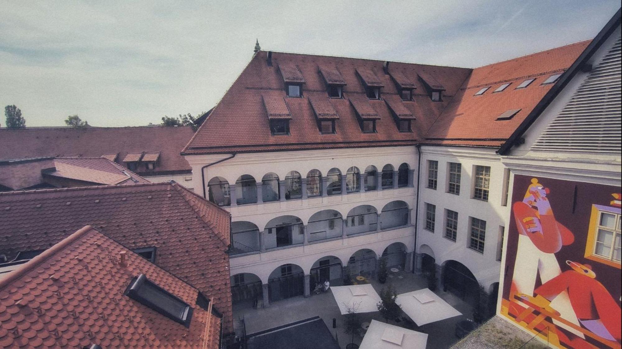 Penthouse View In Town Leilighet Ljubljana Eksteriør bilde